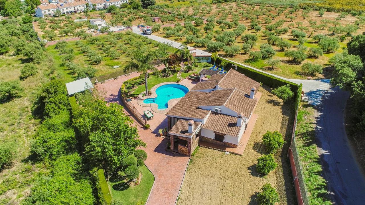 Cubo'S Villa Ruiz Alhaurín el Grande Buitenkant foto